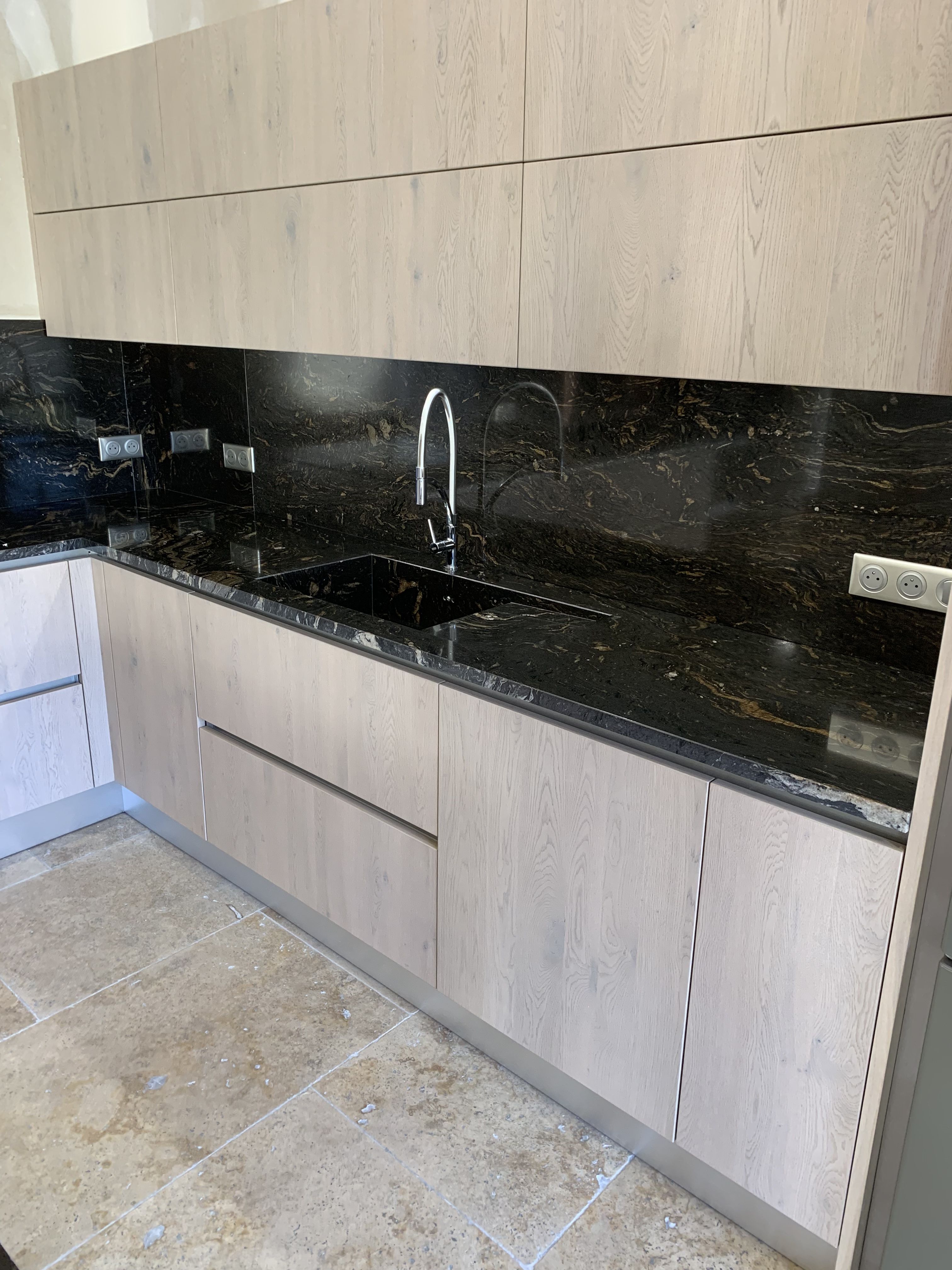 >Pierre de Taza pour les Tables de Cuisine