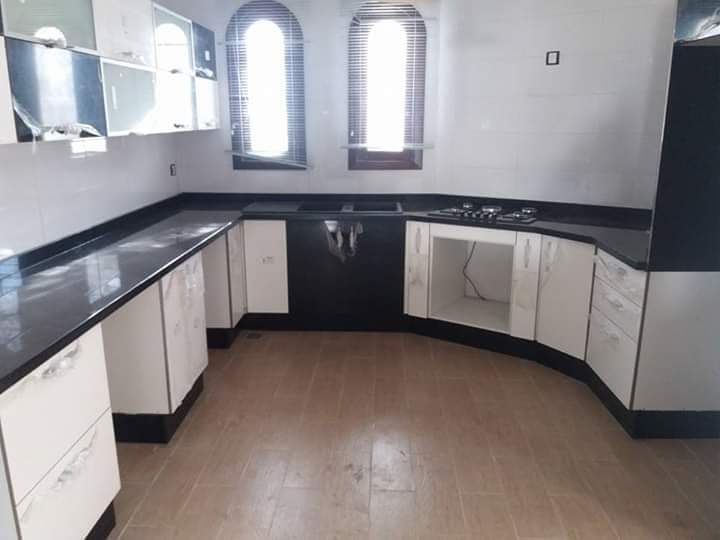 Pierre de Taza - Table de Cuisine